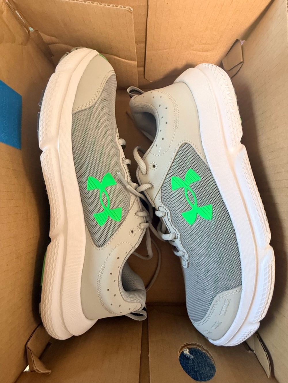 Men’s Under Armour Sneakers, Comfort Deluxe System, Size 10